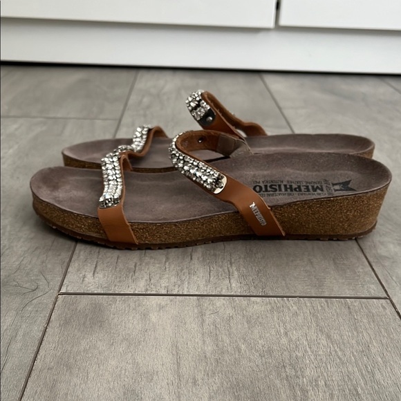 Mephisto Women's Ivana Leather Tan and Silver Sandals - Picture 3 of 8